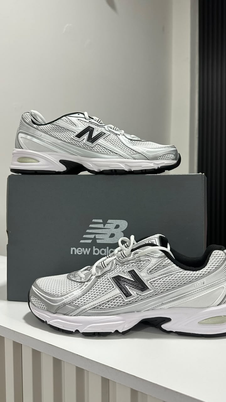 NEW BALANCE 740