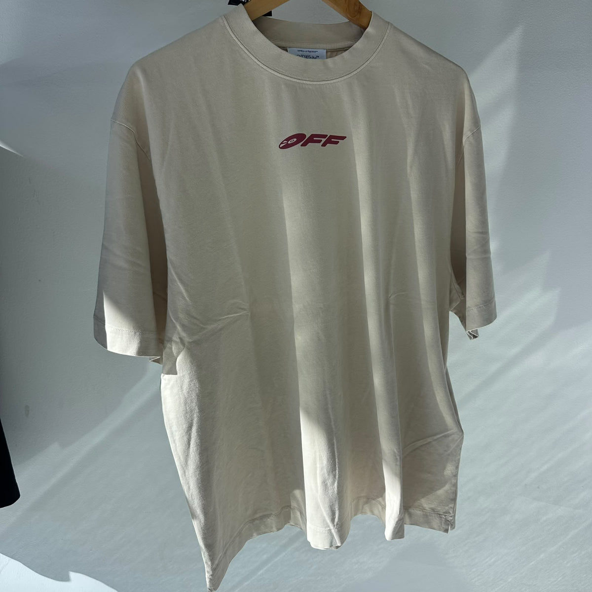 OFF-WHITE